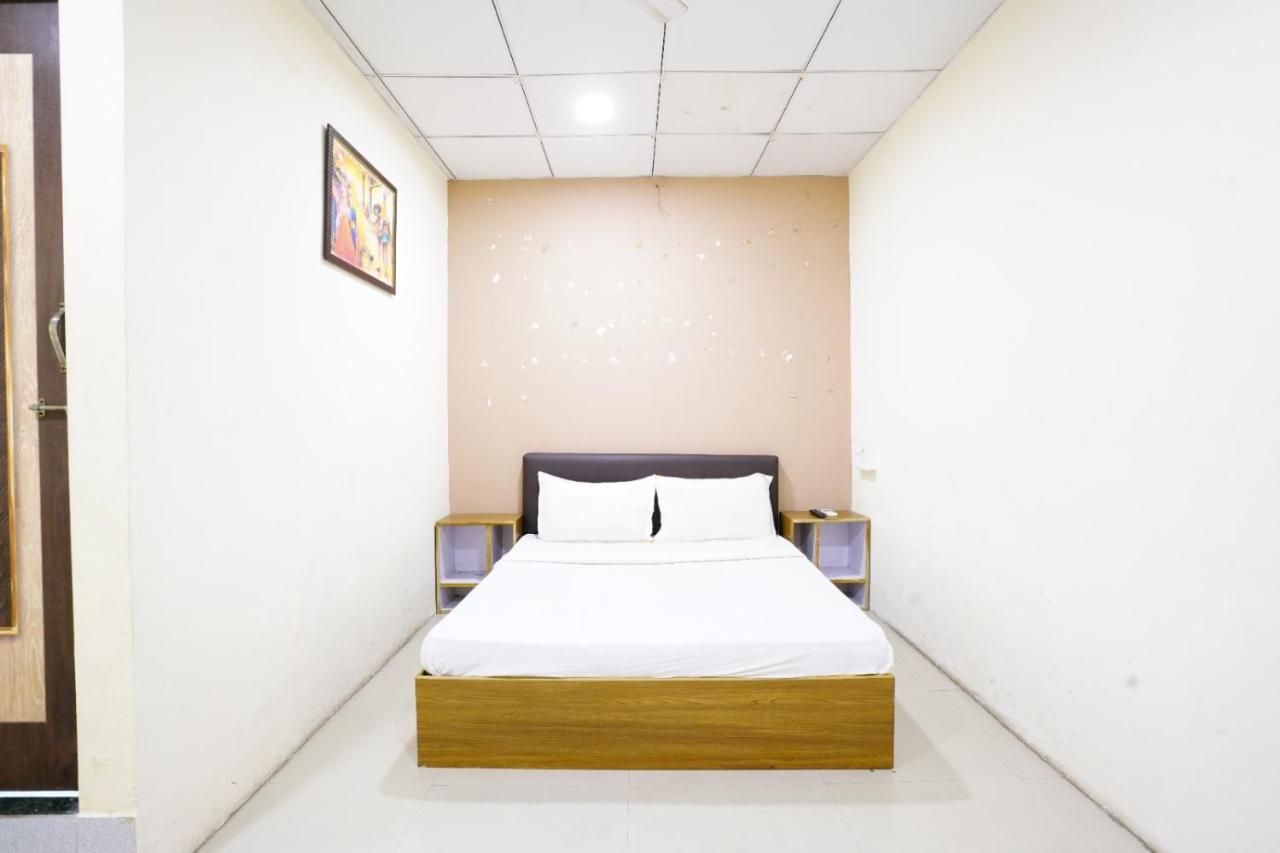 Hotel Nova Rooms Atlanta Shopping Сурат Екстер'єр фото