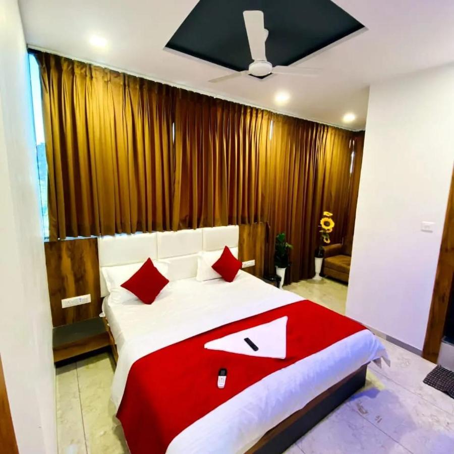Hotel Nova Rooms Atlanta Shopping Сурат Екстер'єр фото