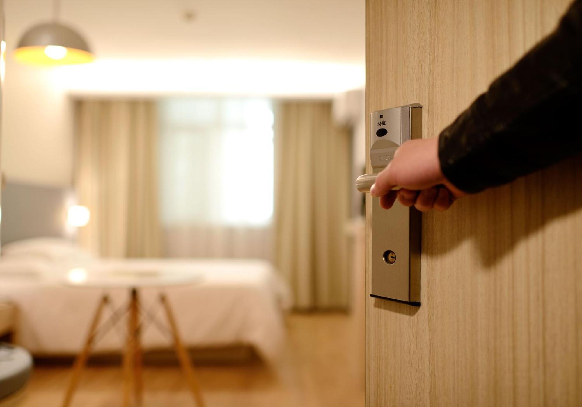 Hotel Nova Rooms Atlanta Shopping Сурат Екстер'єр фото