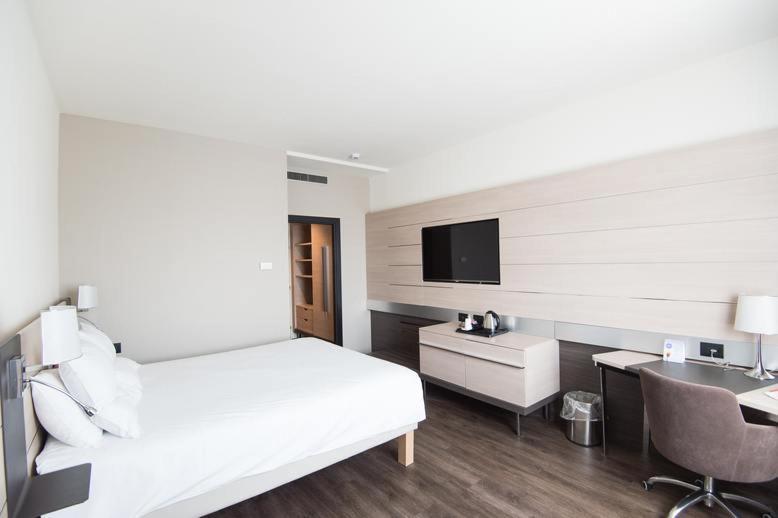 Hotel Nova Rooms Atlanta Shopping Сурат Екстер'єр фото