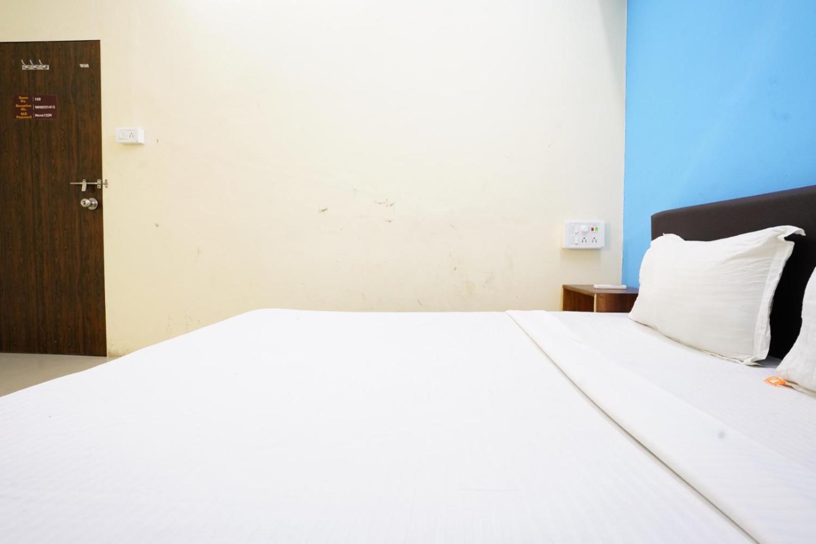 Hotel Nova Rooms Atlanta Shopping Сурат Екстер'єр фото